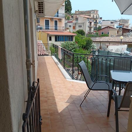 We Home Taormina Center With Parking Eksteriør billede