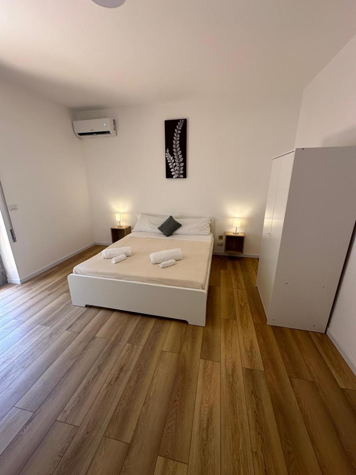 We Home Taormina Center With Parking Eksteriør billede
