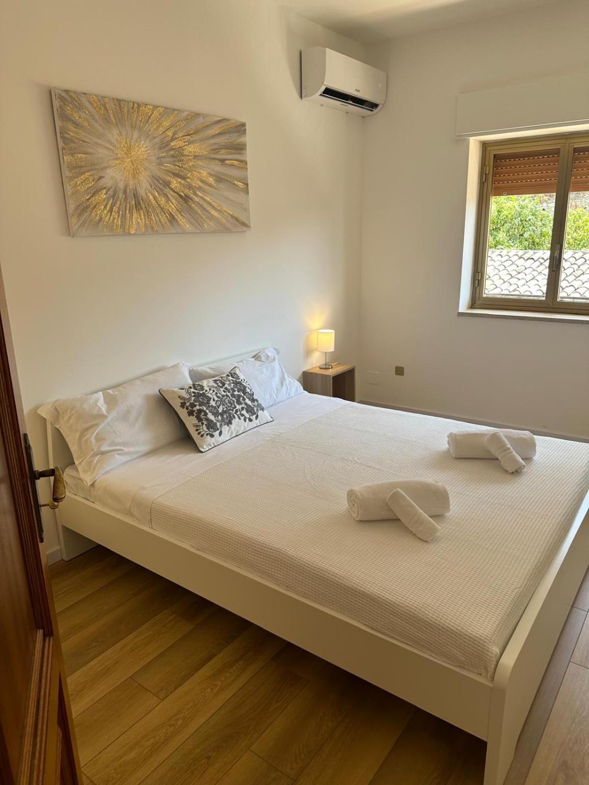 We Home Taormina Center With Parking Eksteriør billede
